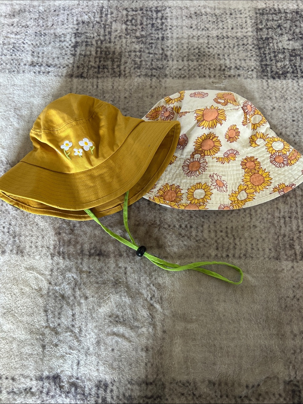 Forever 21 Reversible Sun Hat - Mustard Yellow & Cream Floral